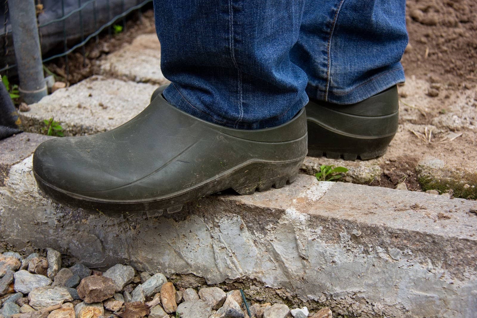 Chodaki PU Clogs COMFY, oliwkowe, Nora