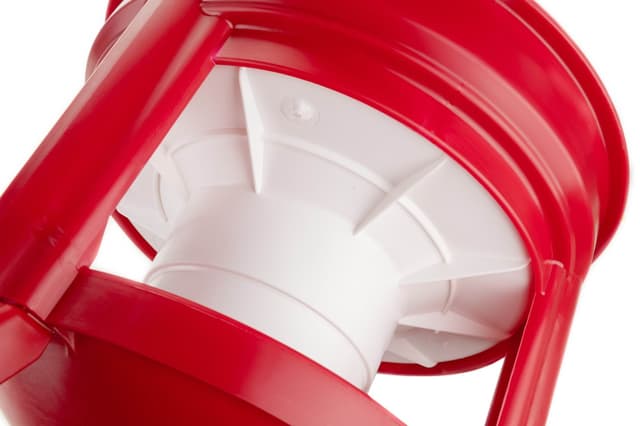 Poidło automatyczne dla drobiu Novital 50 l, z kołnierzem
