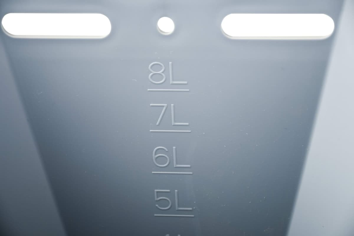 Wiadro do pojenia cieląt, "Food Safe", ze skalą, 8 l, szare, Kerbl