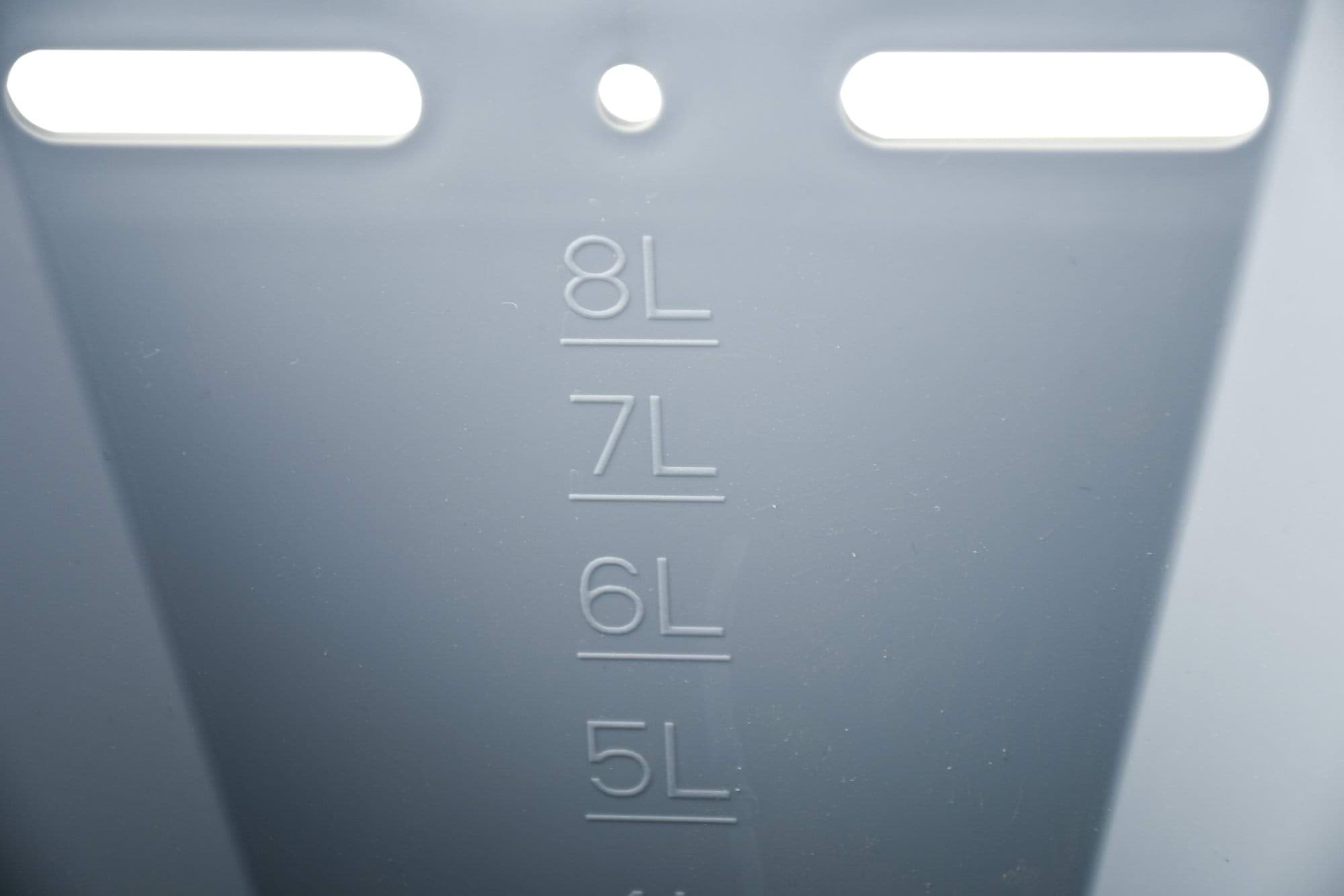 Wiadro do pojenia cieląt, "Food Safe", ze skalą, 8 l, szare, Kerbl