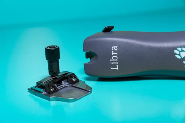 Maszynka do strzyżenia weterynaryjna Libra 2 akumulatory szary Aesculap