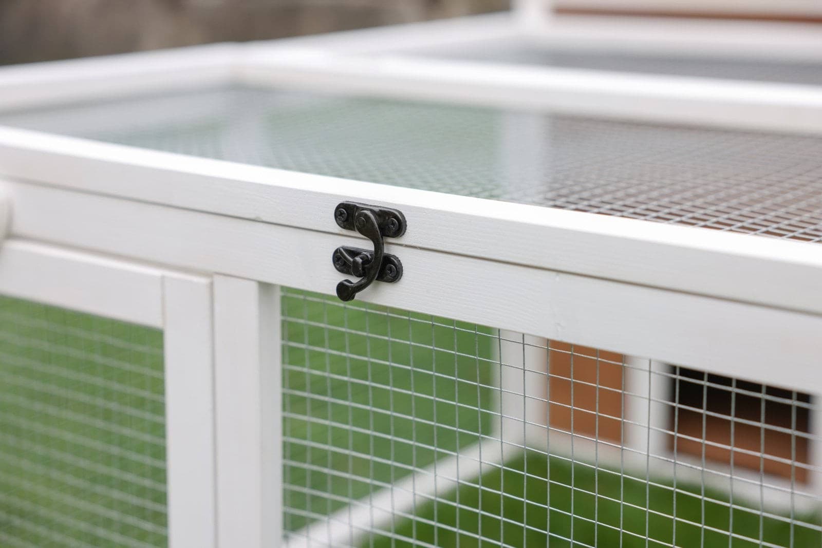 Kojec zewnętrzny z domkiem 132x102x59 cm, Kerbl