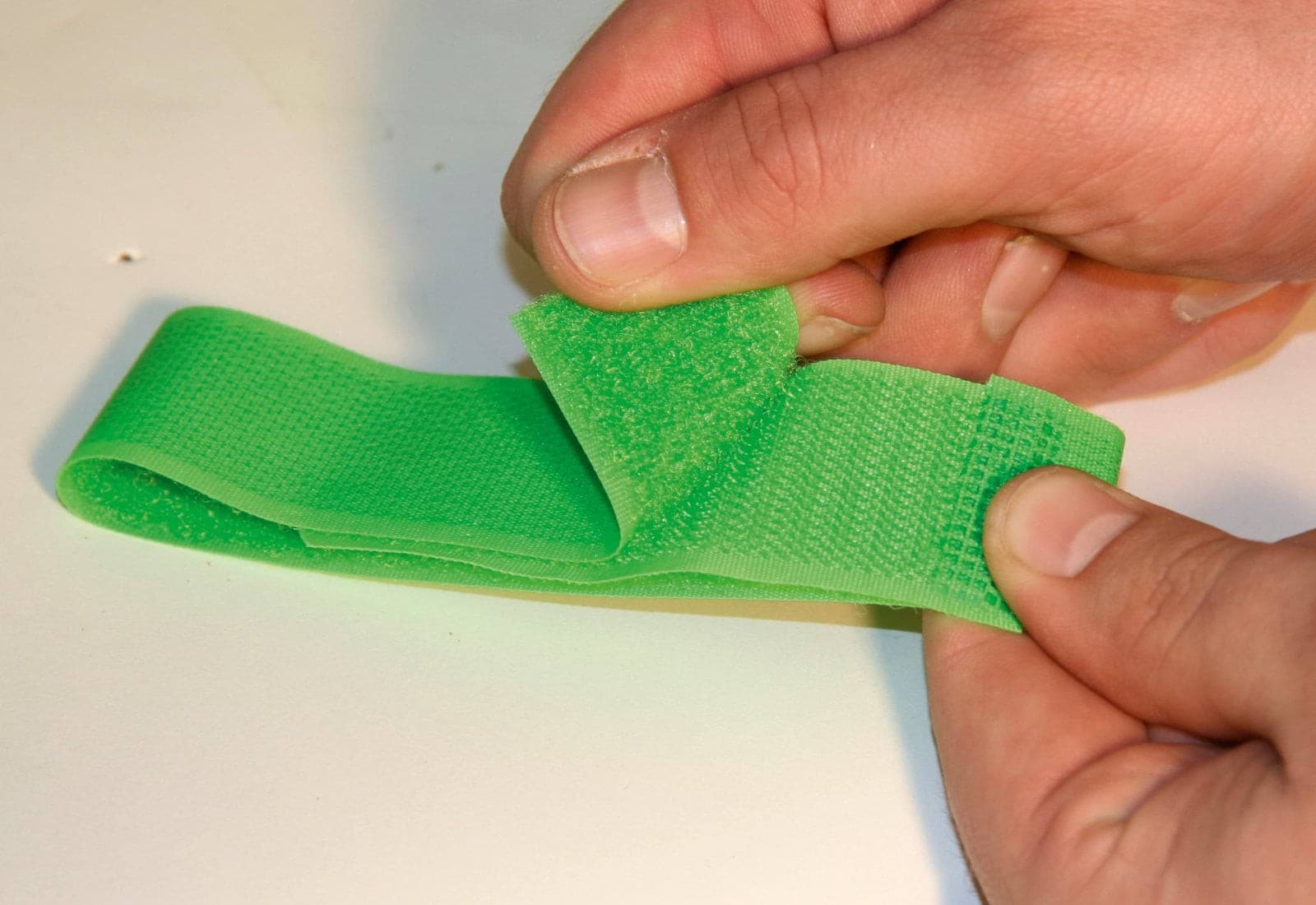 Opaska identyfikacyjna tekstylna 36 cm na rzep 10 szt. Kerbl