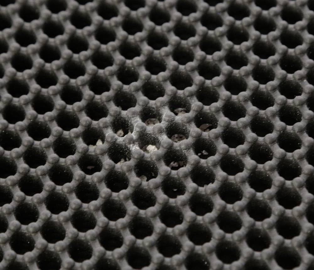 Podkładka pod kuwetę z kieszonką na żwirek, czarna, 58,5 cm x 41 cm, Kerbl